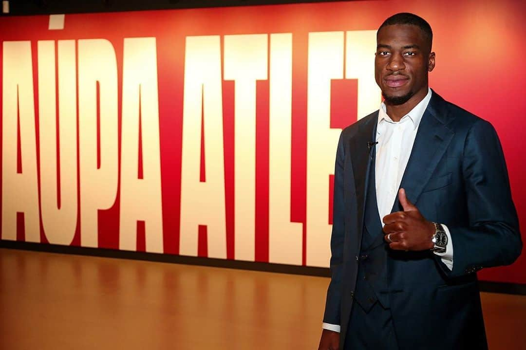 アトレティコ・マドリードさんのインスタグラム写真 - (アトレティコ・マドリードInstagram)「👍 Geoffrey @Kondogbia 🔴⚪ #AúpaAtleti」11月5日 23時38分 - atleticodemadrid