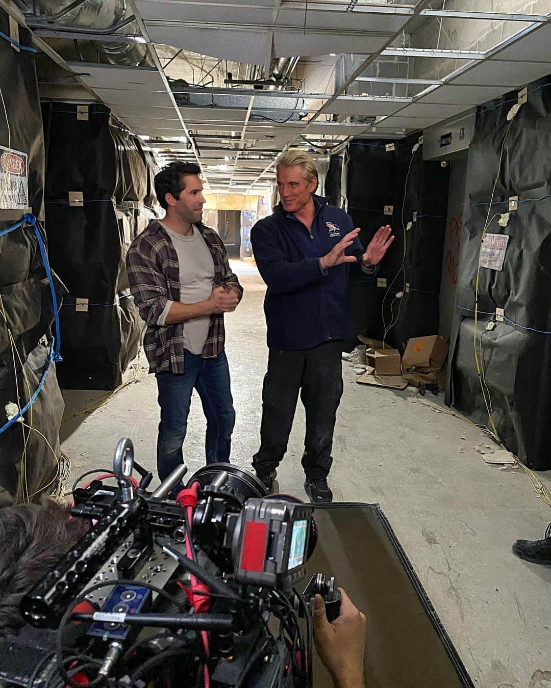 ドルフ・ラングレンのインスタグラム：「Directing Scott Adkins here in Alabama for a new action thriller “Castle Falls”🎬」