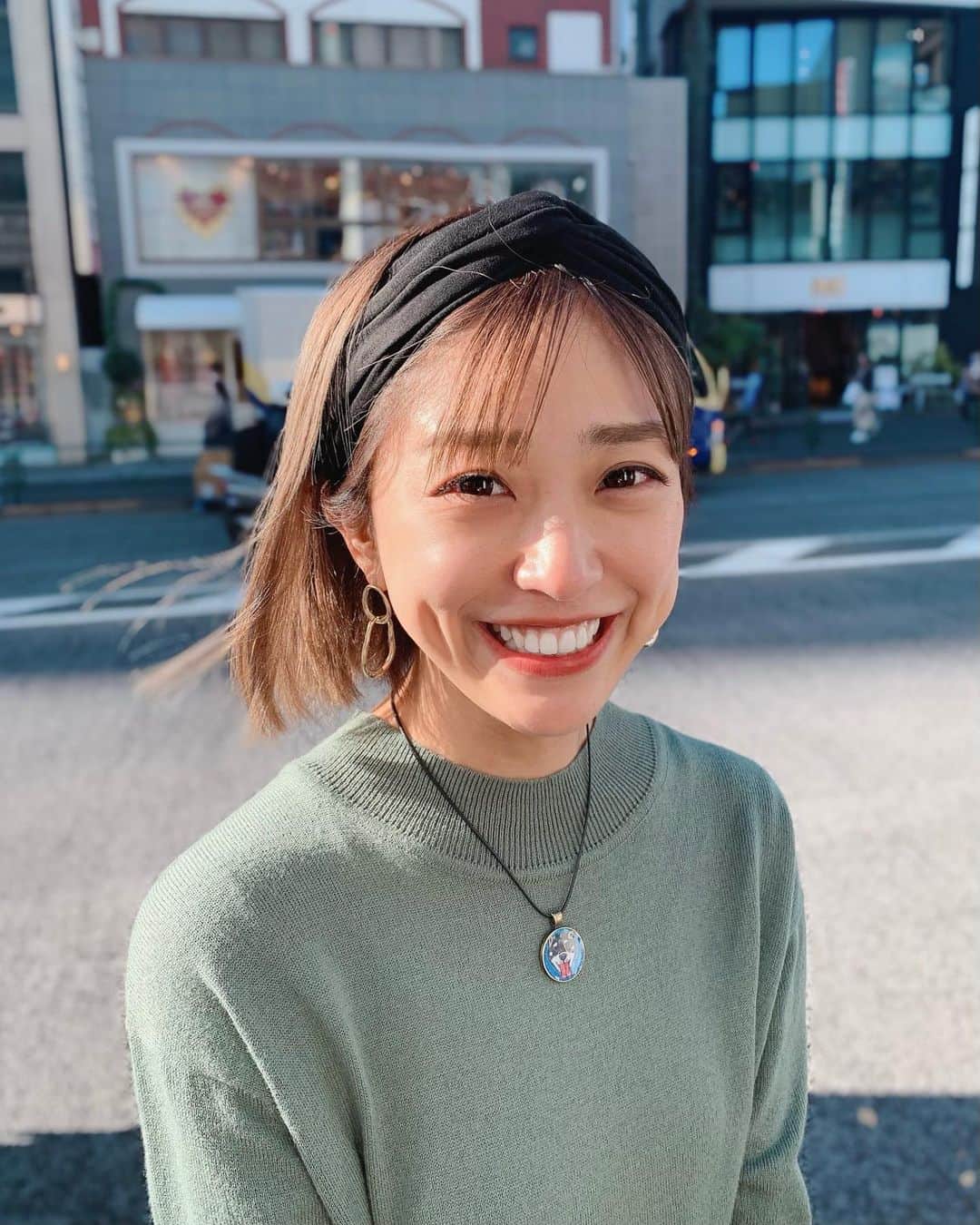 本橋優華のインスタグラム：「可愛いペンダント◡̈⃝ 愛犬で作ってもらった⭐︎  11月になってもう寒くて凍えそう。 明日も笑っていられますように😬 #アップきついな #accessory#handmadeaccessory#smile#dog#mydog#shibainu#kuroshiba#黒柴#柴犬#愛犬#犬#ペンダント#🐕」