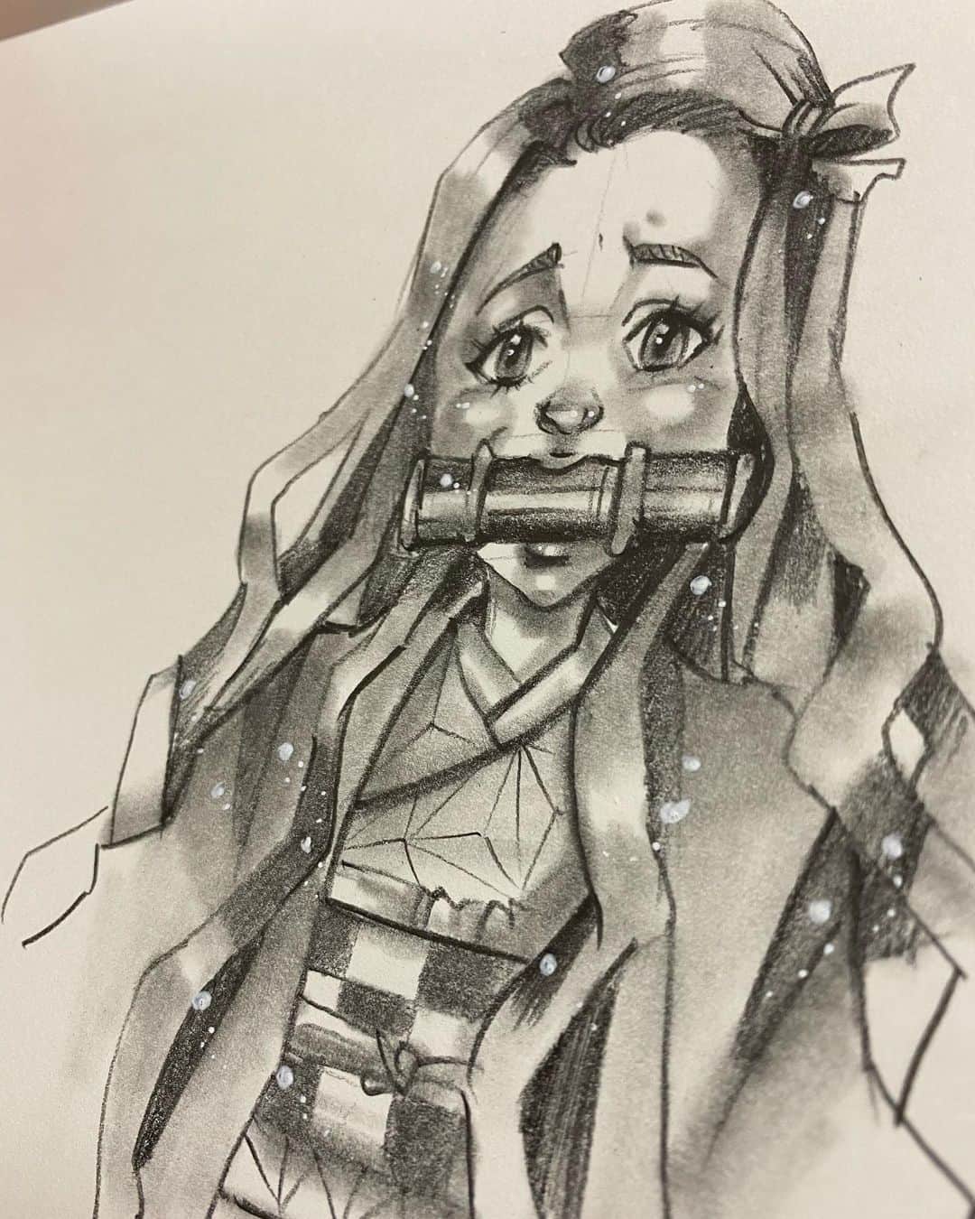似顔絵★𝗚𝗢𝗥𝗜𝗞𝗜𝗡𝗚のインスタグラム：「. . .  #gorikingのシャーペンシリーズ  . .  ガッツリ人間の心を持ってる なんちゃって禰豆子wwだけ 描いておやすみなさい💤w .  . #鬼滅の刃 #鬼滅 #鬼滅の刃イラスト  #きめつのやいば  #kimetsunoyaiba  #nezuko  #禰豆子   @kimetsu_movie_campaign   ❌❌現在は、予約受付終了してます❌❌ 。 . . .  2020年度ご予約のお客✨ 現在110番までの方へ案内中です🌟✨💕 DMの確認いただきgmailへ返信宜しくお願い致します🙇‍♀️🌟✨✨ . . . .  次回の予約応募は、2020年のご予約分を書き終える予定の 来年春から夏頃の、、、予定です。 ※あくまでも予定なので前後します🙇‍♀️ . . . .  オーダー再開の際には 人数制限あるため必ず予約ができるわけではございません。 そのことも踏まえた上で 次回ご検討いただけると嬉しいです(^^) . . また、結婚式の使用を考えてくださる方も多いです✨  前々からお伝えしていますが、 基本的に予約順に対応しているため、 近々の納期を希望される方は、 対応できないこともあるので、 あらかじめご了承ください💦 . . . . . ※今回予約が取れた方へ※ . .  写真がまだ用意できてない、入金が遅れそうなど、状況により、順番が前後することもございます‼️ あらかじめご了承ください。 。 . . . また、芸能人、キャラクターのオーダー、パロディ風オーダーはお断りしています。  芸能人については、ご本人様に直接プレゼントなどはOKです。 . . . . . . 💰料金表は過去投稿記事みてね❤💰 . . . . . ➡️ハッシュタグ⇨ goriking117料金表2019⬅️ . . ✨✨✨✨✨✨✨✨✨✨✨✨✨✨✨✨ @by.goriking のアカウントでは、 過去書かせて頂いたお客様方からの、 似顔絵のその後のお写真をいただき、 投稿しております^ - ^❤️❤️ 玄関に飾ってある似顔絵、 渡した瞬間のお写真、 ご本人とのお写真などなど💕 いろんな場面でのお写真お待ちしております^ - ^✨⭐️ . . . .  #似顔絵#pencildrawing#drawing#pencil#illust#painting#art#artwork#絵描きさんと繋がりたい#似顔絵師#gorikingの似顔絵屋さん#シャーペン#シャーペン画#鉛筆画 #アナログイラスト#comicart#anime#animeart#comicartist#animejapan」
