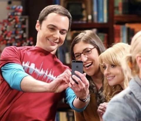 ビッグバン★セオリーのインスタグラム：「Who's your favorite cast member? . . . @therealjimparsons @kaleycuoco @sanctionedjohnnygalecki @missmayim @themelissarauch #competition #giveaway #johnnygalecki #mayimbialik #kaleycuoco #melissarauch #simonhelberg #jimparsons #jerryoconnell #kunalnayyar #leonardhofstadter #amyfarrahfowler #pennyhofstadter #bernadettewolowitz #sheldoncooper #thebigbangtheory #bigbangtheory」