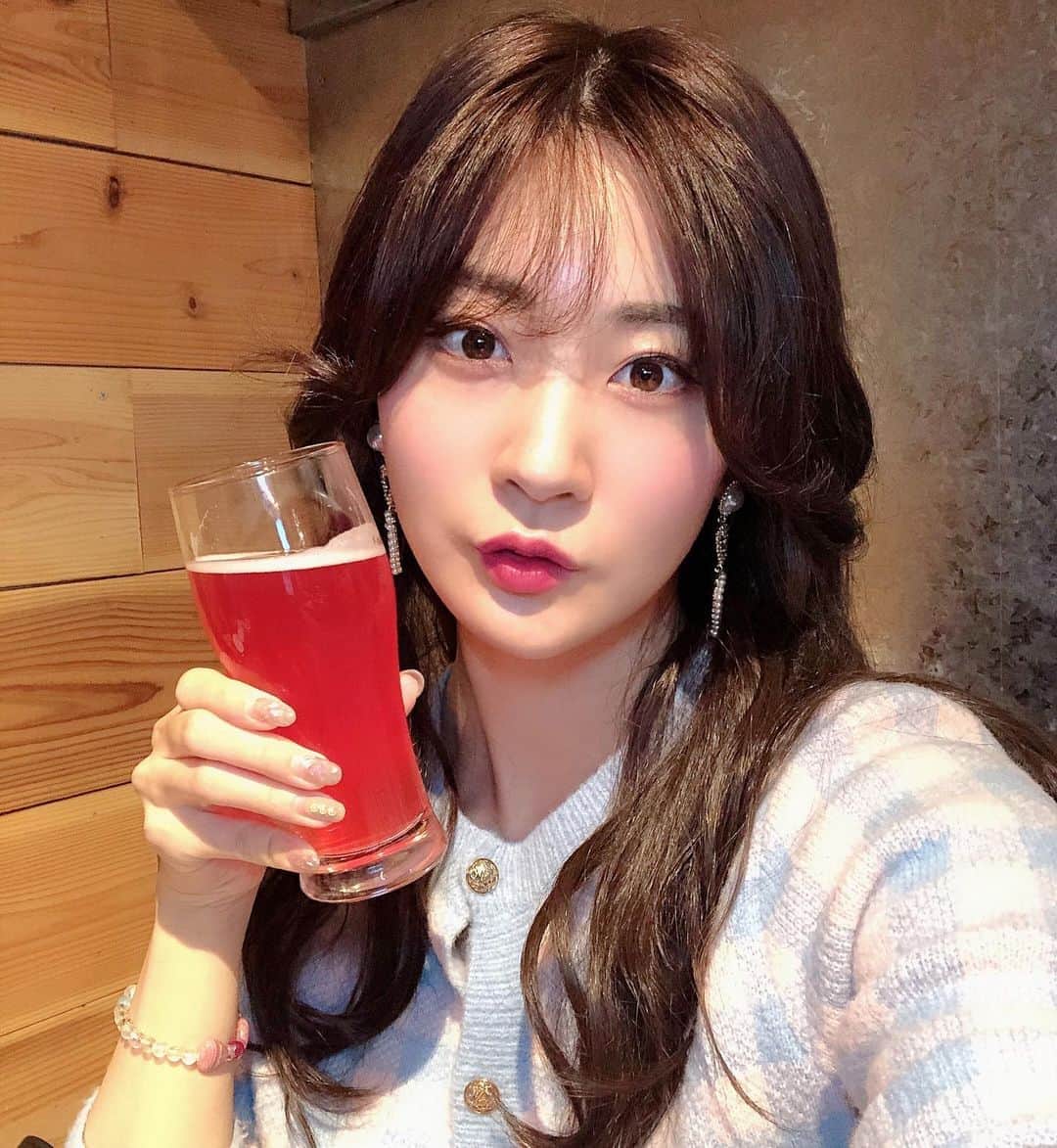伊藤愛梨さんのインスタグラム写真 - (伊藤愛梨Instagram)「クラフトビール飲み放題と熟成焼肉を食べてきました🐮﻿ ビール好きの人にはありがたいお店ですね💕﻿ ﻿ @kadoushi_kinshichou﻿ ﻿ ﻿ ﻿ ﻿ ﻿ ﻿ ﻿ ﻿ ﻿ ﻿ ﻿ #カドウシ #錦糸町焼肉 #熟成焼肉 #熟成タン #肉スタグラム🍖 #春菊爆弾 #錦糸町グルメ #ベクターブルーイング #pr #トリドリベース」11月6日 1時17分 - ilovely1007_