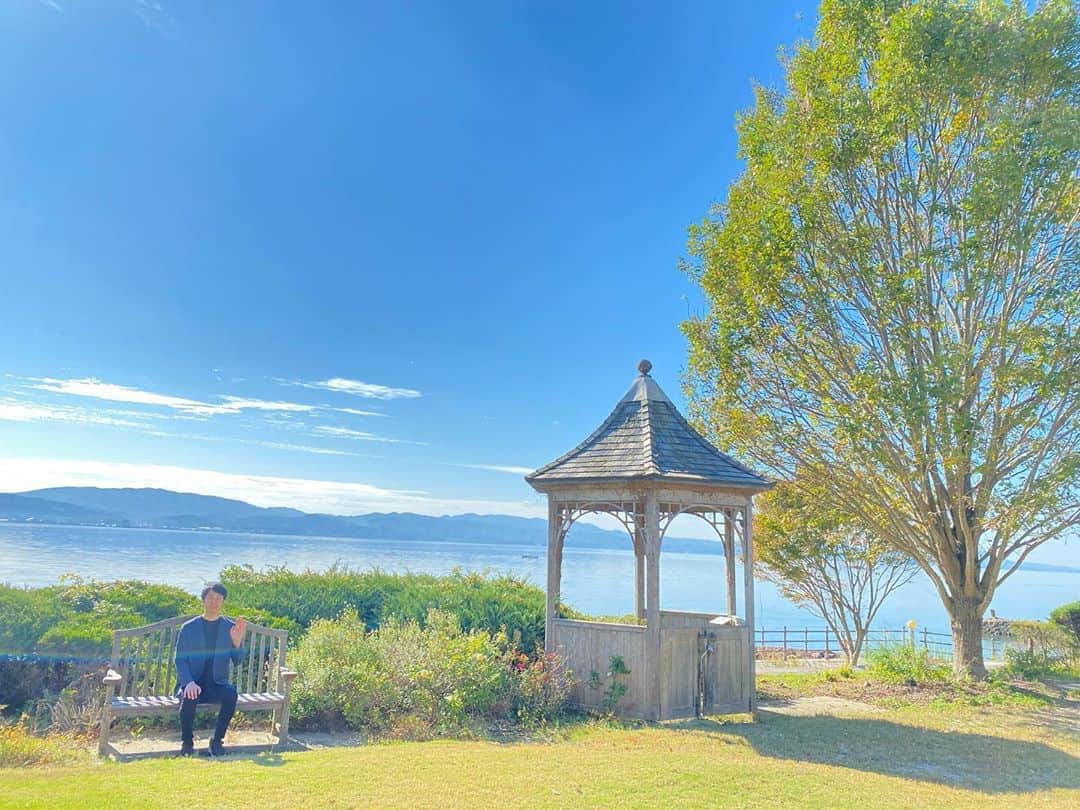 濱家隆一さんのインスタグラム写真 - (濱家隆一Instagram)「誕生日、37歳のスタートは島根県の宍道湖からです🙇‍♂️ #景色キレイすぎ #加工なし #横は悟空の家 #良い一年にします #皆さんも体調にお気をつけて」11月6日 10時55分 - hamaitachi