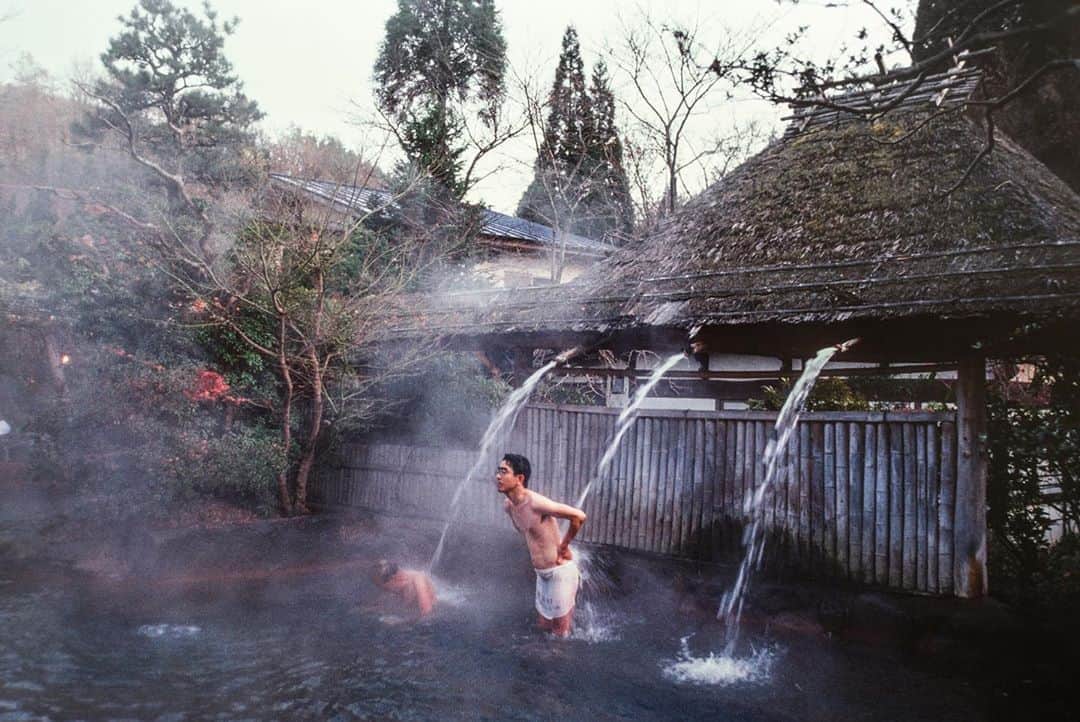Michael Yamashitaさんのインスタグラム写真 - (Michael YamashitaInstagram)「Hot spa: if Kyushu is the hot spring capital of Japan, then Beppu must be its epicenter. It is also my “Furusato”, my family’s ancestral home. #beppu #oita #hotsprings #onsen #japaneseonsen」11月6日 11時05分 - yamashitaphoto