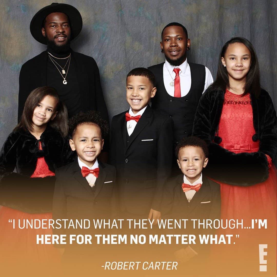 E! Onlineさんのインスタグラム写真 - (E! OnlineInstagram)「Meet Robert Carter: a foster dad who recently reunited and adopted 5 siblings. ♥️ Having grown up in foster care himself, Carter was separated from his own siblings for years. Not wanting these kids to have the same experience, he welcomed all 5 into his life. His home is now filled with "love, laughter, and loudness."  (📷: Mark Lyons/ Lyons Photography, Inc)」11月6日 11時02分 - enews