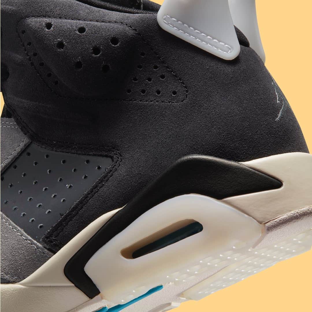 STYLERUNNERさんのインスタグラム写真 - (STYLERUNNERInstagram)「Back In Stock. Nike Air Jordan 6 Retro sneakers. ⛹🏾‍♂️⛹🏾‍♂️ A classic remake that is ready to hit the streets. #stylerunner #nikeairjordan6retro #sneakeraddict #nike」11月6日 11時17分 - stylerunner