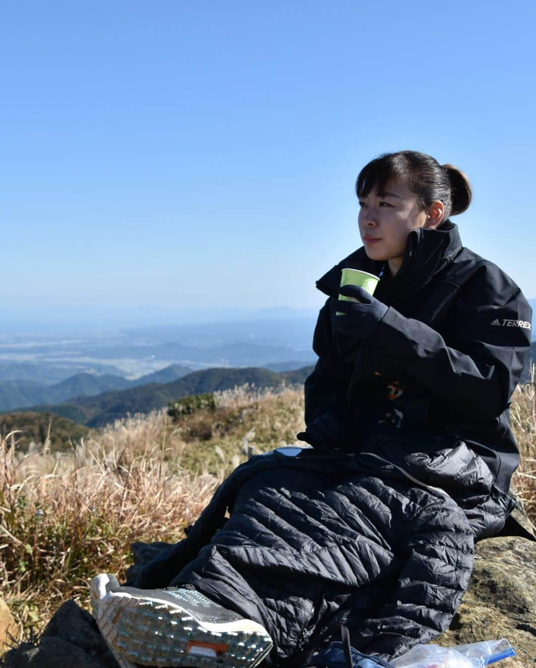 植草歩さんのインスタグラム写真 - (植草歩Instagram)「福知山山頂⛰𓂃𓂂🍃 サクッと登れる気持ちいい山でした👌  #福岡県 #福智町 #福智山  #登山 #登山女子 #登山コーデ  #山ガール #jal #jalan_travel   @japanairlines_jal  @fukuchi_official」11月6日 11時45分 - ayayumin0725