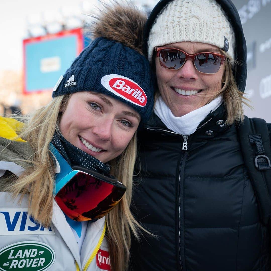 ミカエラ・シフリンさんのインスタグラム写真 - (ミカエラ・シフリンInstagram)「I know many of you are going to be missing the @fisalpine World Cup at @killingtonmtn this year. I am too...it’s my favorite stop on the Tour and I love competing for the home crowd. Not only does the Killington team (volunteers included) work tirelessly to make this event happen, but I also love seeing so many kids from the next generation of rippers there to watch the races and cheer for all of the athletes, from all of the nations. The joy of ski racing and the love for the sport is palpable.   This @warrenmillerent virtual tour of their 71st feature film, Future Retro, is a such a great way to satisfy your Killington fix and relive 2019 virtually, from your home with your family. Hit the link in my bio to buy tickets!! 🥳🥳 #warrenmiller #futureretro」11月6日 4時06分 - mikaelashiffrin