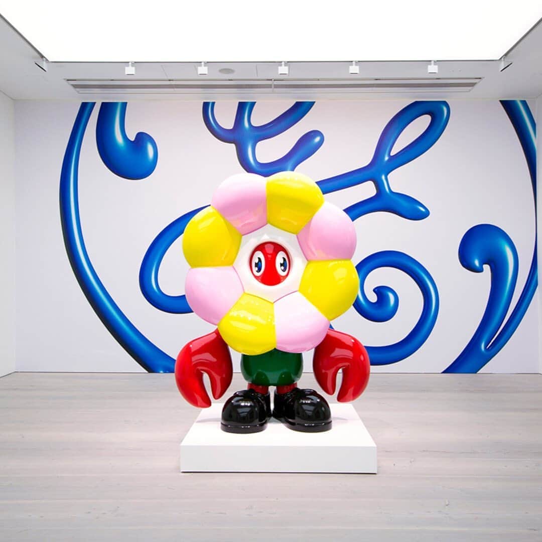 HYPEBEASTさんのインスタグラム写真 - (HYPEBEASTInstagram)「@hypebeastart: London-based artist @philipcolbert is known for his “neo-pop surrealist” works that explore themes of contemporary digital culture. Colbert recently launched his largest UK survey to date at Saatchi Gallery, presented by Unit London. Titled “Lobsteropolis,” the presentation features explosively-colorful, figurative paintings and marble sculptures of his psychedelic cartoon lobster. The show also hosted the world’s first robot private view — a one-way system that guides attendees through the gallery space. The show is on view until November 29.⁠⠀ Photo: Unit London」11月6日 4時14分 - hypebeast
