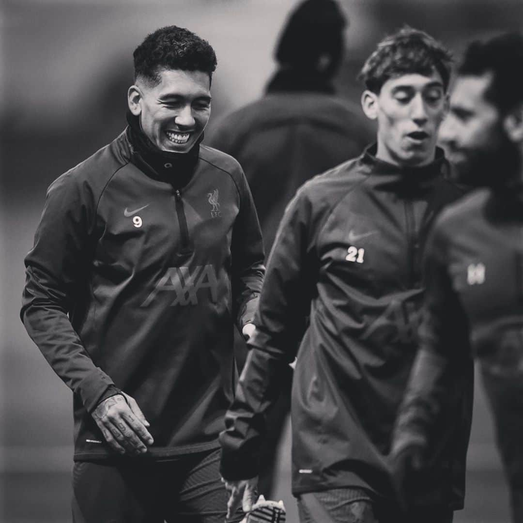 リヴァプールFCさんのインスタグラム写真 - (リヴァプールFCInstagram)「😁💪😁 Back on the training ground... #LFC #LiverpoolFC #Liverpool #MCILIV #Melwood」11月6日 4時43分 - liverpoolfc