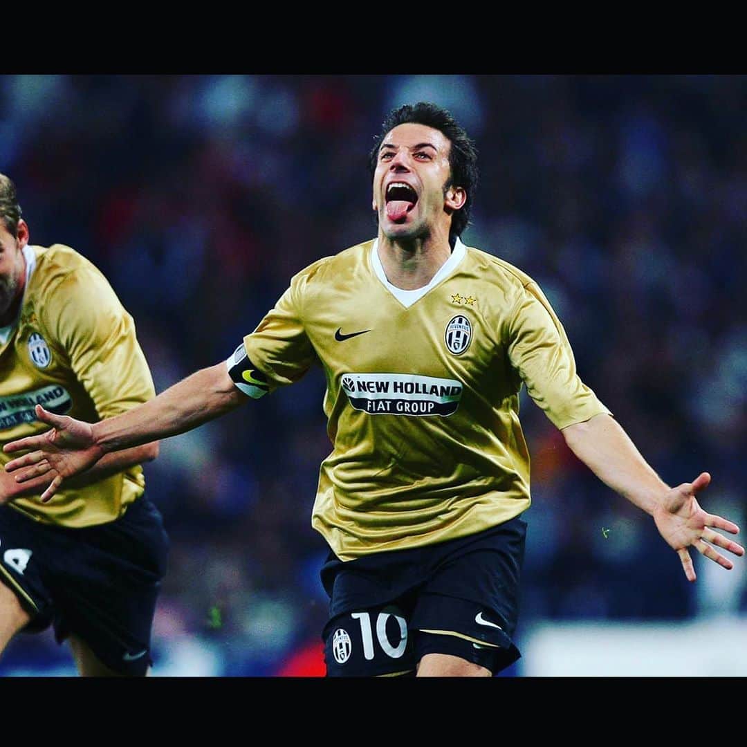 のインスタグラム：「One of my greatest memories... 05 NOV 2008 #standingovation #thankyou #gracias #realmadrid #juventus #adp10」