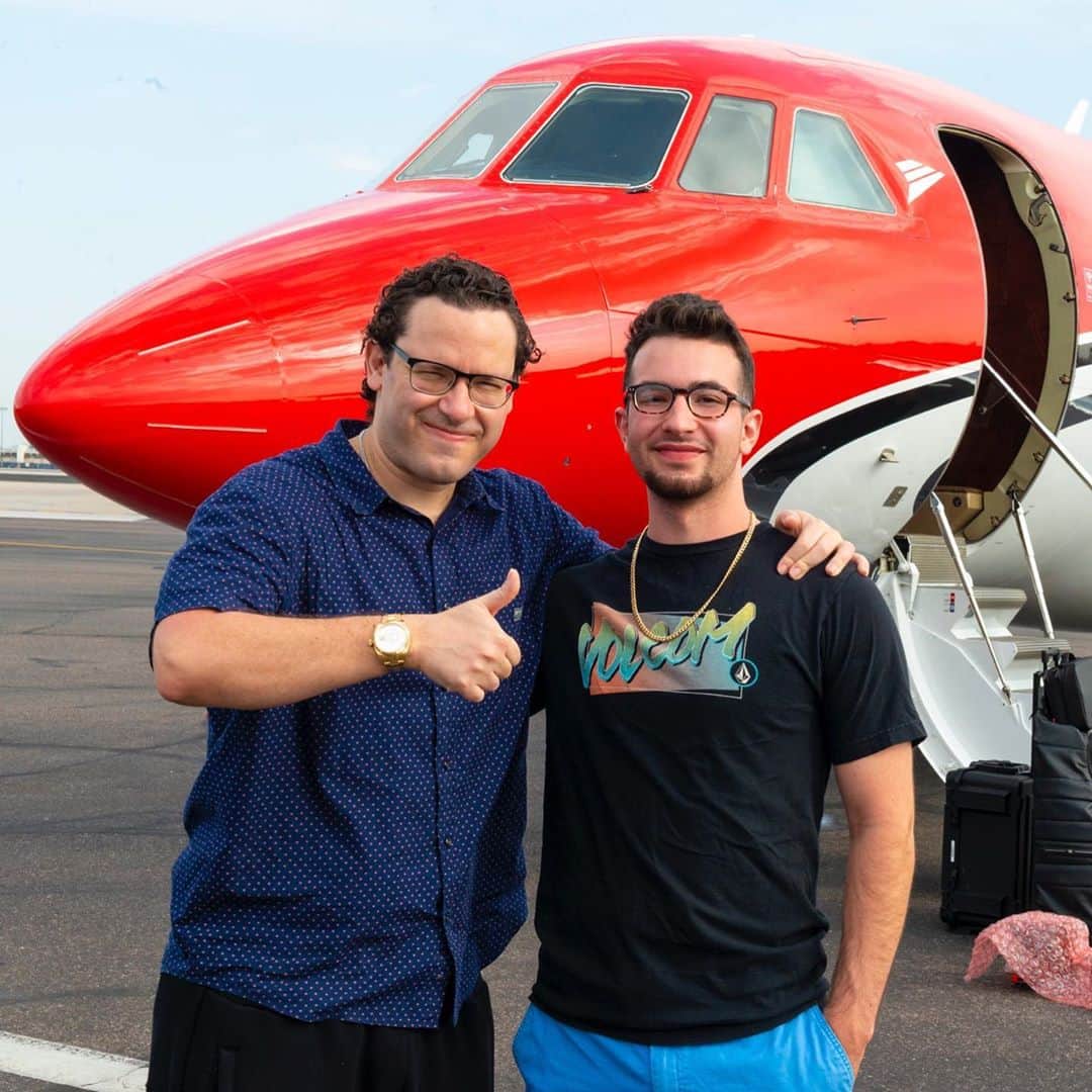 ティモシー・サイクスのインスタグラム：「Please congratulate my newest millionaire student @jackkellogg who just passed $1 million in trading profits today after starting with just $19k, which he saved up from working as a valet, in less than 4 years since joining my challenge (see link in my bio) in January 2017! Get inspired by what’s possible, see that hard work pays off & big things have small beginnings…Jack deserves all his success and more as he’s one of the most dedicated students I’ve ever seen and this is just the start of his journey. My question for everyone else is who wants success so bad that they’re willing to study/work their butt off to make it happen? YOU TELL ME IF THAT’S YOU! Congrats again Jack, keep going! #bigmilestone #stocktrading #proudteacher #pennystocks #connecticutboys #honoraryjew」
