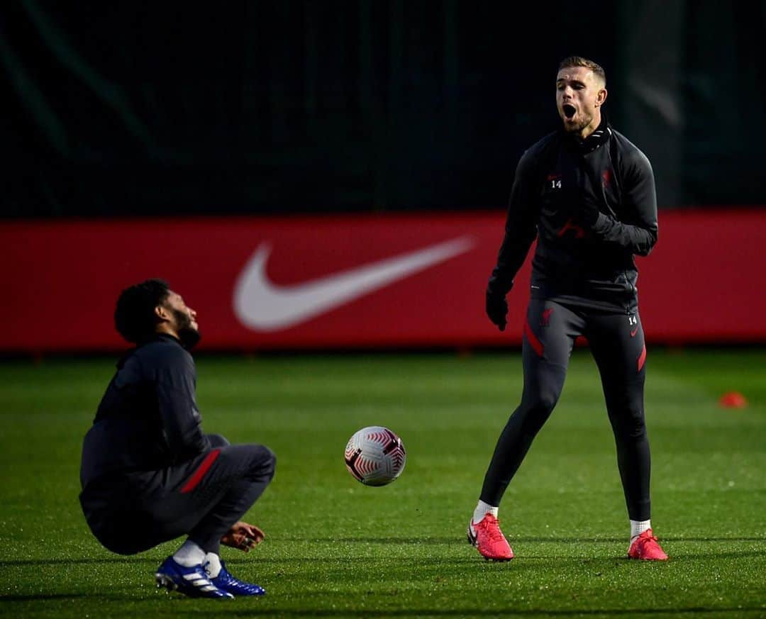 リヴァプールFCさんのインスタグラム写真 - (リヴァプールFCInstagram)「🥴🤣😅 #NoCaptionNeeded」11月6日 6時12分 - liverpoolfc