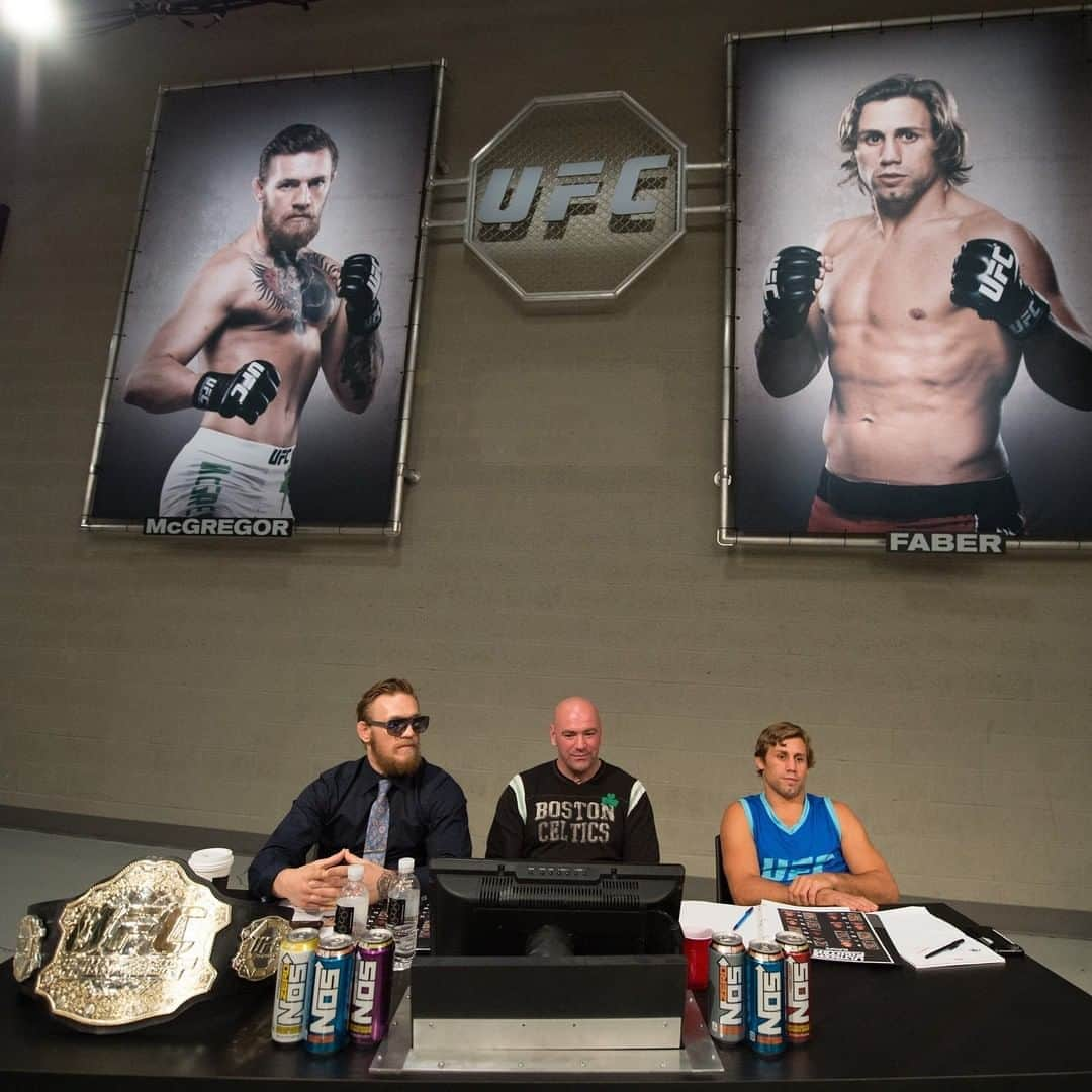 UFCさんのインスタグラム写真 - (UFCInstagram)「The drama of TUF returns! Who would you want as the coaches of our return season?   TUF returns March 2021 - exclusively on #ESPNPlus」11月6日 7時00分 - ufc