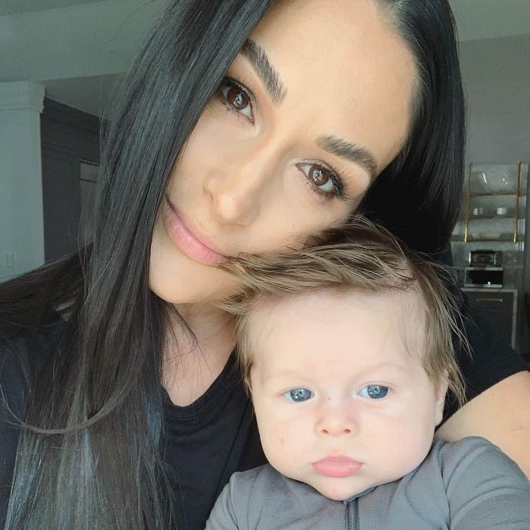 E! Onlineさんのインスタグラム写真 - (E! OnlineInstagram)「#TotalBellas returns next week, and in the latest sneak peek, Nikki Bella faces a health scare with baby Matteo. 😢 Watch at the link in our bio. (📷: @thenikkibella)」11月6日 7時16分 - enews