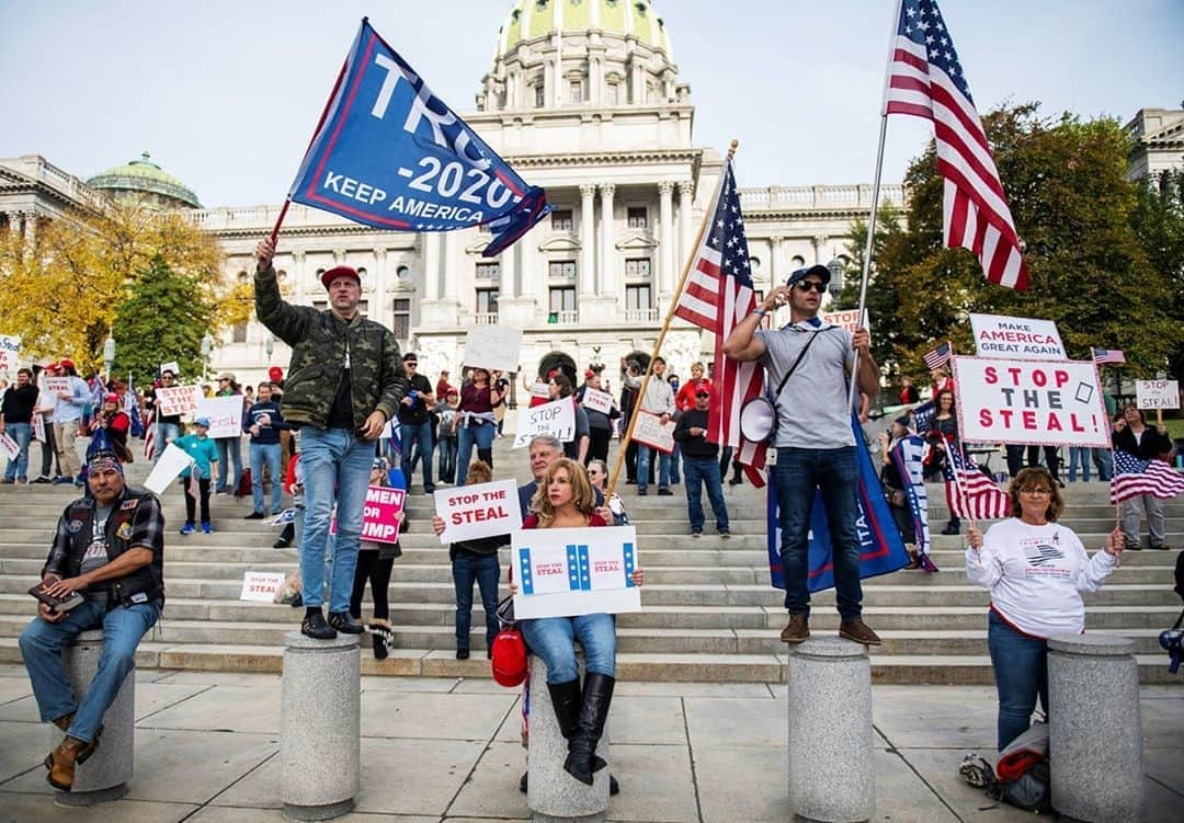 NBC Newsさんのインスタグラム写真 - (NBC NewsInstagram)「Supporters of President Trump protest in front of the Pennsylvania State Capitol in Harrisburg.⁠ ⁠ 📷 Mark Kauzlarich / @reuters」11月6日 7時22分 - nbcnews