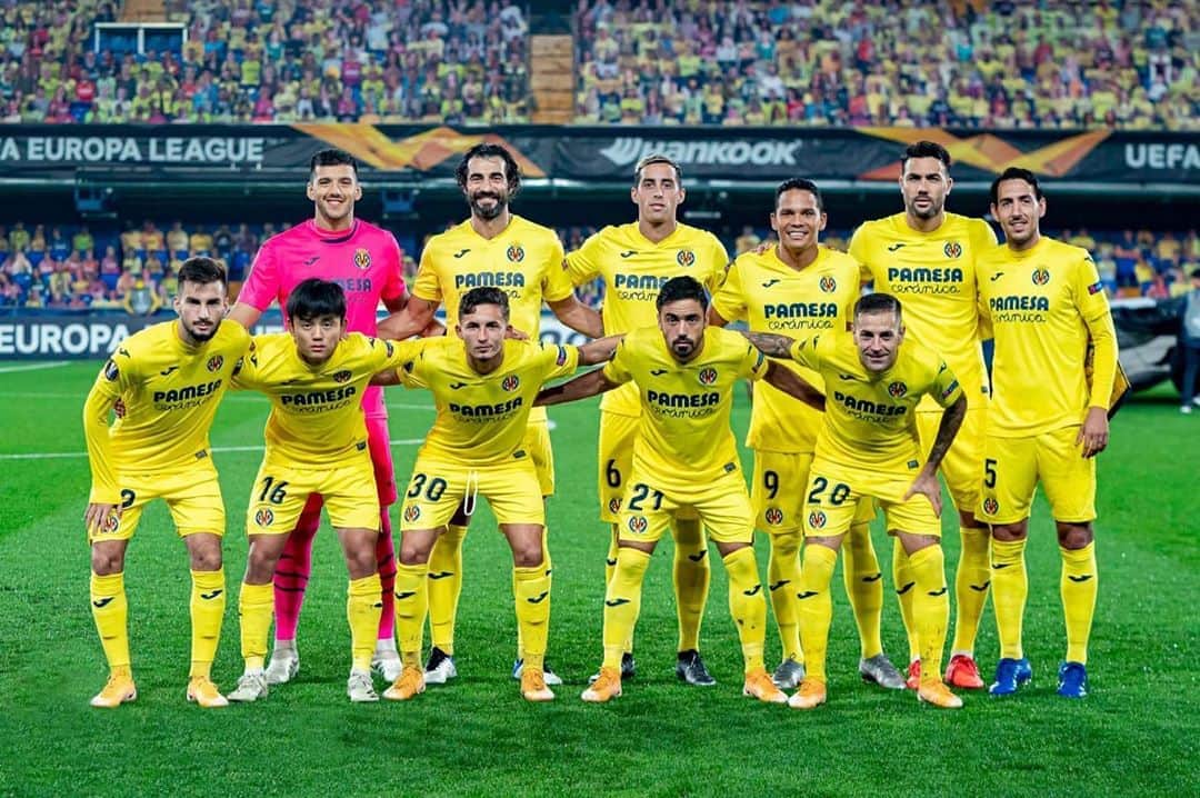 ヘロニモ・ルジのインスタグラム：「Partidazo equipo! A seguir por este camino @villarrealcf @europaleague 🔥🇪🇺 Gracias a los trabajadores de mantenimiento del club por su gran esfuerzo para que se pueda jugar esta noche a pesar del mal tiempo. 👏🏻」