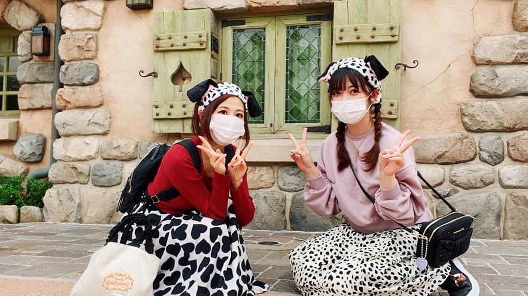 のインスタグラム：「♠️  #ディズニー #ディズニーコーデ #101匹わんちゃん #ディズニー写真部 #ハートの女王 #トランプ兵 #思い出  #ootd #portrait #model #gravure #idol #japanesegirl #photooftheday #followme #follow #disney #tokyodisneyland」