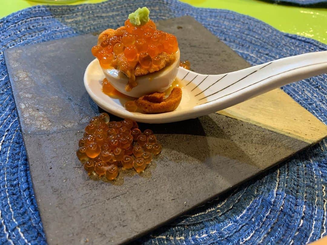 忍成修吾のインスタグラム：「お誘い頂き、行って参りました‼️ 『とだか』さん🍴 予約困難というか、新規の予約は受け付けていない程、先まで埋まっているとの事で。お誘い頂き、本当に感謝☺️ お料理はどれも本当に美味しかったです‼️お酒飲み放題も嬉しい😆 お料理の写真を載せきれない程のボリュームで大満足でした‼️ いつも美味しいお店に誘って頂き有難う御座います‼️」