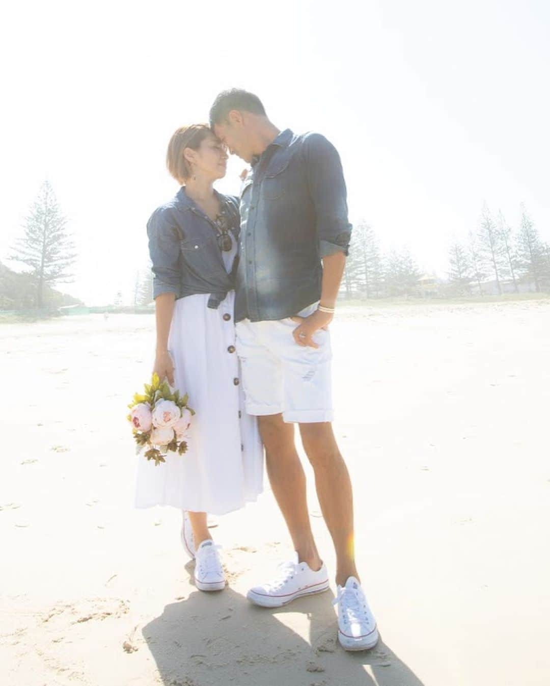 間瀬ゆきさんのインスタグラム写真 - (間瀬ゆきInstagram)「もう2年💙  オーストラリアで 旦那さんのお友達たちが 結婚式してくれた日から 今日でちょうど2年🐨  懐かしいなぁ❤ またオーストラリア行きたい🥺  #オーストラリア #australia #オーストラリアウェディング #🇦🇺 #ウェディング #ウェディングフォト #wedding #weddingphotography #beachwedding #デニムウェディング」11月6日 8時54分 - maseyuki
