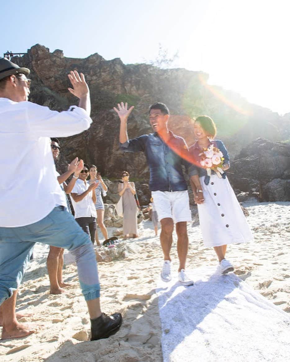 間瀬ゆきさんのインスタグラム写真 - (間瀬ゆきInstagram)「もう2年💙  オーストラリアで 旦那さんのお友達たちが 結婚式してくれた日から 今日でちょうど2年🐨  懐かしいなぁ❤ またオーストラリア行きたい🥺  #オーストラリア #australia #オーストラリアウェディング #🇦🇺 #ウェディング #ウェディングフォト #wedding #weddingphotography #beachwedding #デニムウェディング」11月6日 8時54分 - maseyuki