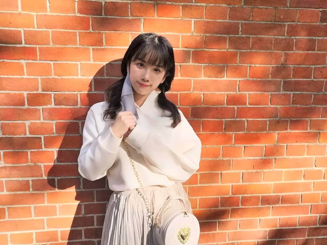 道重佐保さんのインスタグラム写真 - (道重佐保Instagram)「おはようございます🤍🍒  #パーカー女子#✌」11月6日 8時48分 - sahomichishige