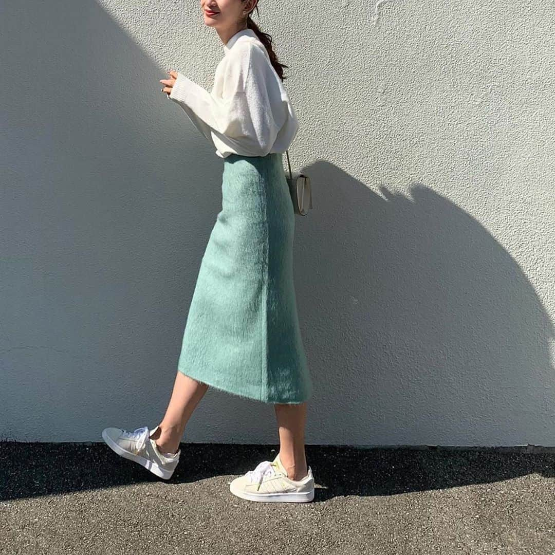 BIRTHDAY BASHさんのインスタグラム写真 - (BIRTHDAY BASHInstagram)「#Repost @nagina001 ・・・ 𝚐𝚛𝚎𝚎𝚗  きれいな色☺️  tops. #hm skirt. #birthdaybash  shoes. #adidas   #today#code#ootd#outfit#fashion#今日の服#コーデ#ファッション#シンプル#ニット#スカート#スニーカー」11月6日 8時56分 - birthdaybashshop