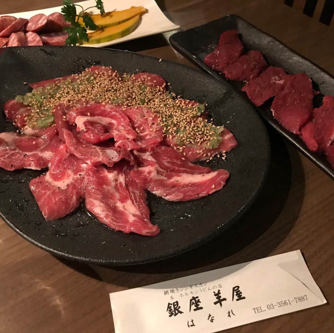 井脇幸江さんのインスタグラム写真 - (井脇幸江Instagram)「歌舞伎座で舞台を楽しむ時は、美味しいものをいただくのもセットにしており（笑）  今回は羊肉をチョイス。 最近のヒット！とも言えるお味でした☺️  肉味噌焼うどん、自家製プリンとバニラアイスも🍨💕  @shido_nakamura 中村獅童さんはとても好きな俳優さん🥰7列目から熱く拝見しました。 身体の動かし方を見て、ちょっと感じる事もあり、バレエダンサーだから、とか、俳優だから、とか踊り手ではないから、とか…そういう事ではない何か大切なものが身体には宿っていると感じ、バレエをもっと広めて行きたい❣️という思いを新たにしました。  バレエの基礎ってすごい❣️ と、センターを意識しながら帰宅しました🌔  #Ballet #Dancer #バレエ #バレエダンサー #芸術 #芸術観賞 #舞台 #stage #美の世界 #四ッ谷 #Iwaki Ballet Company #バレエスタジオ #バレエ教師 #バレエ教室 #美しい #楽しい #人生 #中村獅童 #歌舞伎座 #羊肉 #焼うどん #基礎力 #銀座 #井脇幸江」11月6日 9時27分 - yukie.iwaki