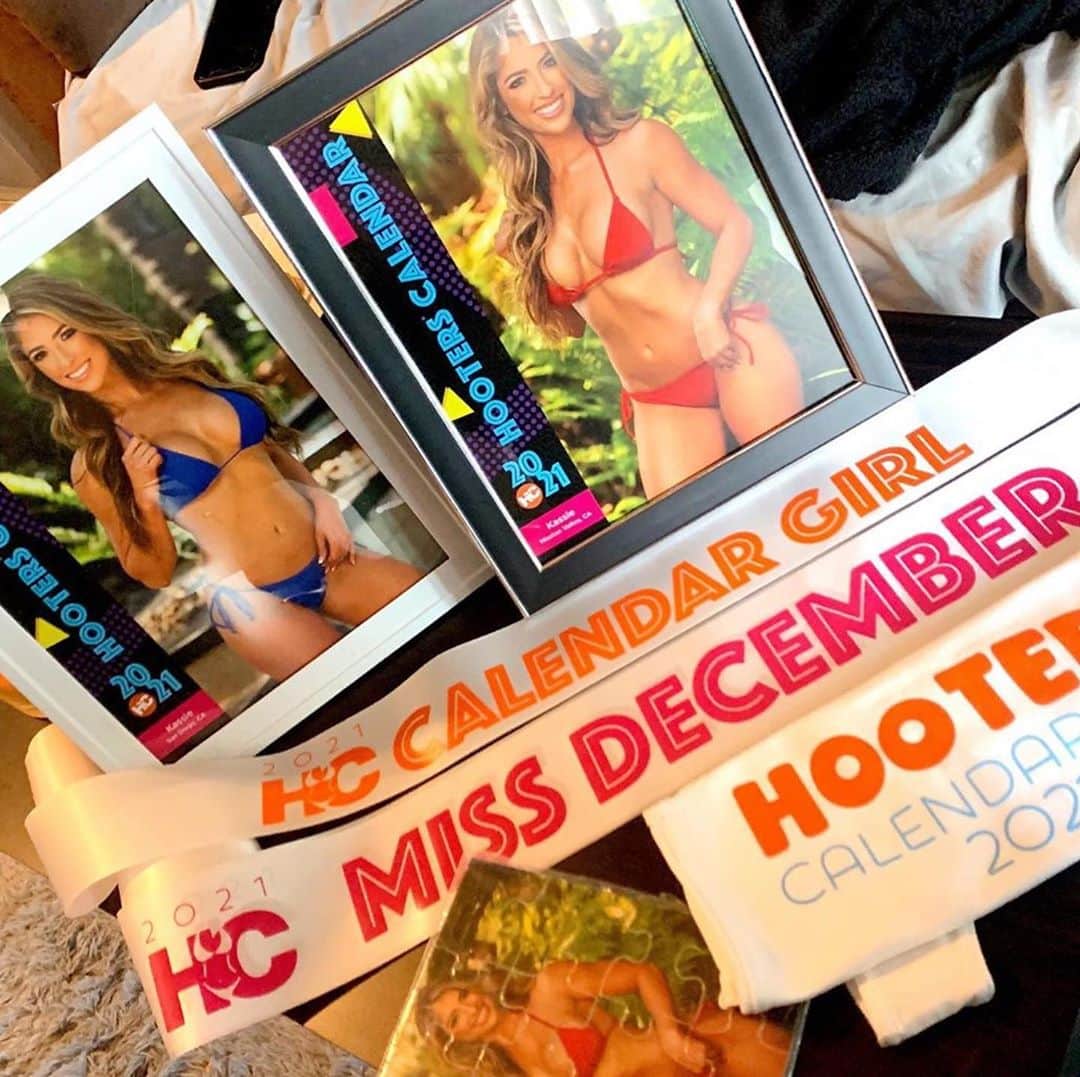 Aaron Riverollのインスタグラム：「So I got the chance to shoot for the 2021 @hooterscalendar this year and I’m super excited that @kassiezullo will be featured as the December calendar girl 💕」