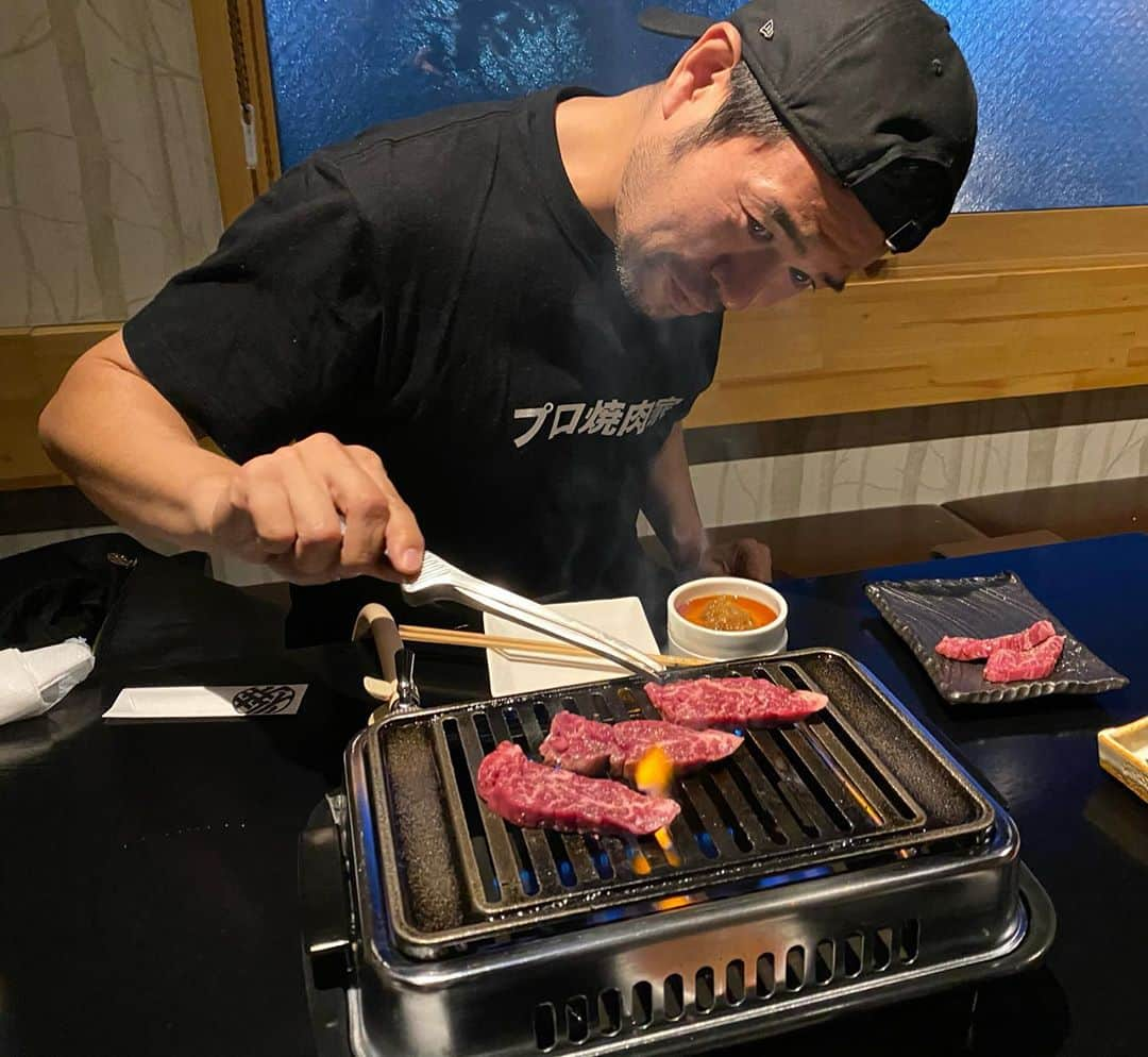 ニッチロー'さんのインスタグラム写真 - (ニッチロー'Instagram)「11月28.29日  日本一の焼肉の街  飯田市で食べ歩き一泊二日焼肉ツアー開催決定  私ニッチロー 'もバスガイドとしてツアーに同行致します  飯田焼肉ざんまいの二日間  11月29日には飯田焼肉の日の記念日登録授与式に特別参加も出来るというニッチなツアー  定員は30名  焼肉好きの方は今すぐHISさんへ  https://bus-tour.his-j.com/tyo/  #HIS #gotoトラベル #gotoトラベルキャンペーン  #飯田焼肉ツアー #焼肉ツアー #バスツアー #焼肉 #大人の部活 #焼肉部 #キャプテン #飯田焼肉の日 #飯田焼肉大使 #ニッチロー' #プロ焼肉選手 #ニックロー」11月6日 10時28分 - nicchiro5.1