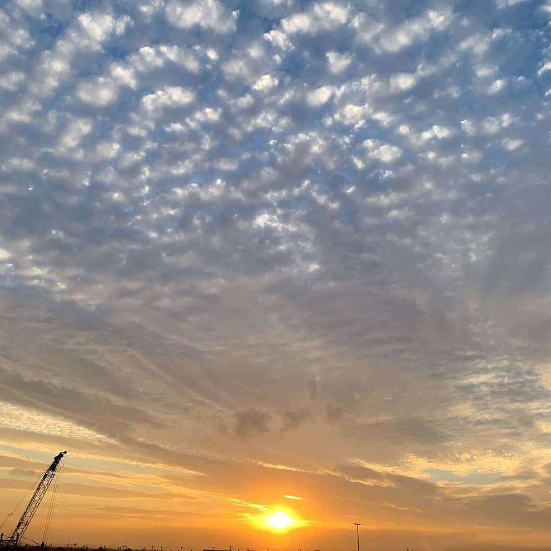 仲田克也さんのインスタグラム写真 - (仲田克也Instagram)「湊のカメラレベルが6上がった👍 #夕陽 #サンセット #自然 #海 #空 #アンチエイジング #iphone #sunset #todays #photography #skyblue #beautiful #place」11月6日 20時08分 - minatoisshiki