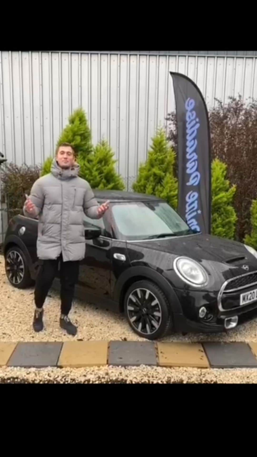 ダニエル・オズボーンのインスタグラム：「You could own this stunning brand new Mini Cooper S + £1000 tax free cash for £6.50!!! 😍 Mad cheap entry! Guaranteed 1 lucky winner!! 🙌🏼 20 plate ✅  Automatic ✅  Delivery mileage only ✅  Top spec ✅   Go get your tickets now at www.prizeparadise.co.uk 🙌🏼 You have to be in it to win it. Good luck guys 💙」