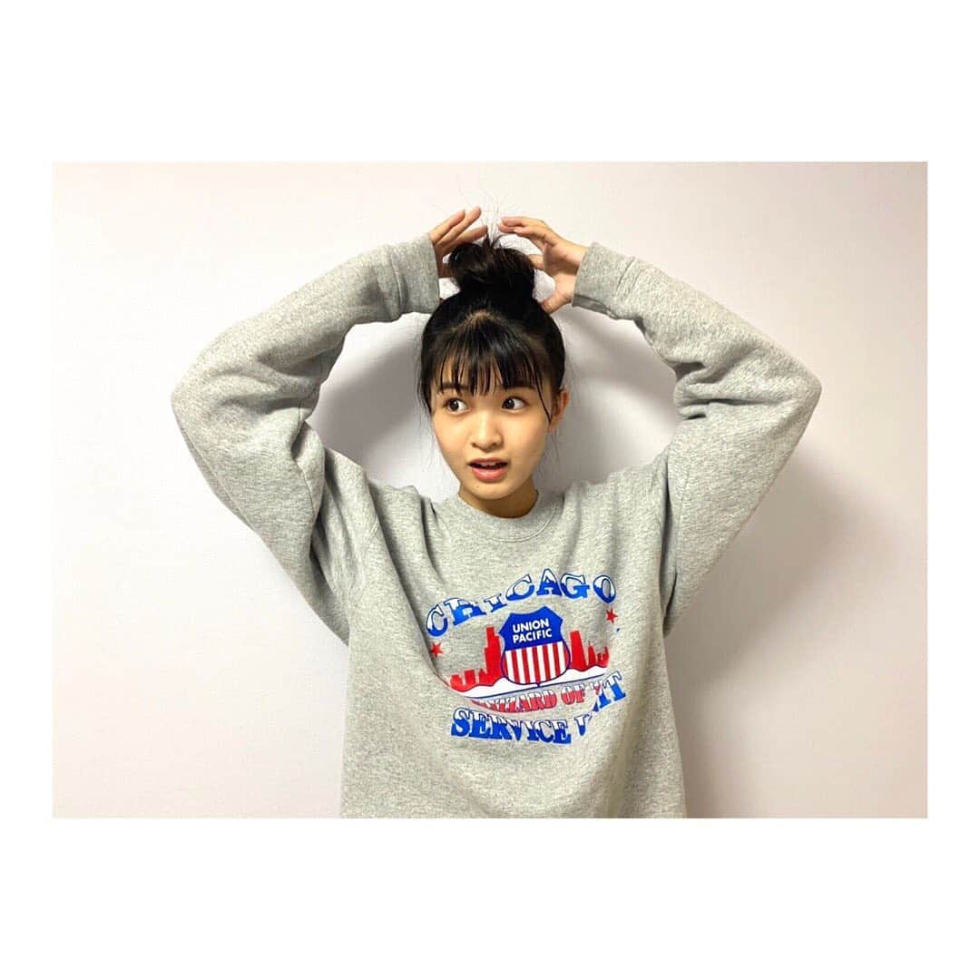 のインスタグラム：「・ 自宅で私服撮影もしましたよ。 このコーデお気に入りなのです☺︎」