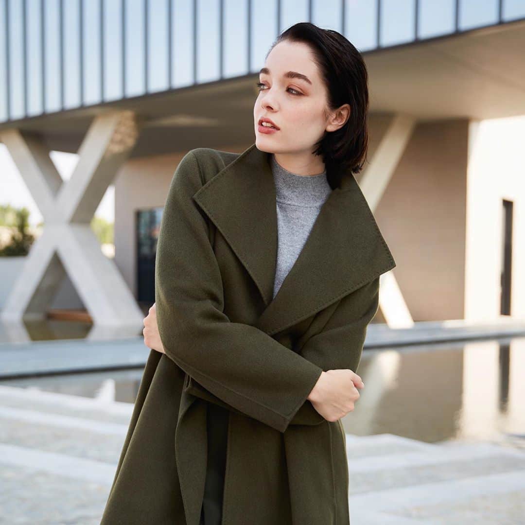 ANTEPRIMAさんのインスタグラム写真 - (ANTEPRIMAInstagram)「Checked you fall wishlist by adding #ANTEPRIMA cashmere coat to your collection. This timeless piece will never be out of fashion to keep your warmth with apt amount of femininity.  #ANTEPRIMA FW20 #FallWinter2020 #ReadyToWear #Classic #Style #Fashion #Italian #Luxury #Design #Lifestyle #Urban #Handcraft #アンテプリマ #패션​」11月6日 20時33分 - anteprimaofficial