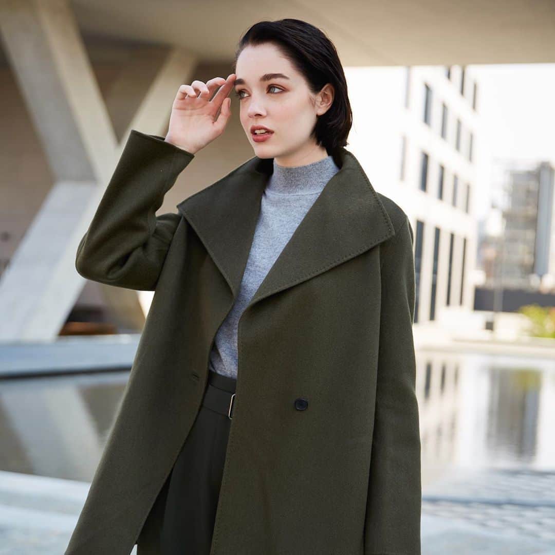 ANTEPRIMAさんのインスタグラム写真 - (ANTEPRIMAInstagram)「Checked you fall wishlist by adding #ANTEPRIMA cashmere coat to your collection. This timeless piece will never be out of fashion to keep your warmth with apt amount of femininity.  #ANTEPRIMA FW20 #FallWinter2020 #ReadyToWear #Classic #Style #Fashion #Italian #Luxury #Design #Lifestyle #Urban #Handcraft #アンテプリマ #패션​」11月6日 20時33分 - anteprimaofficial