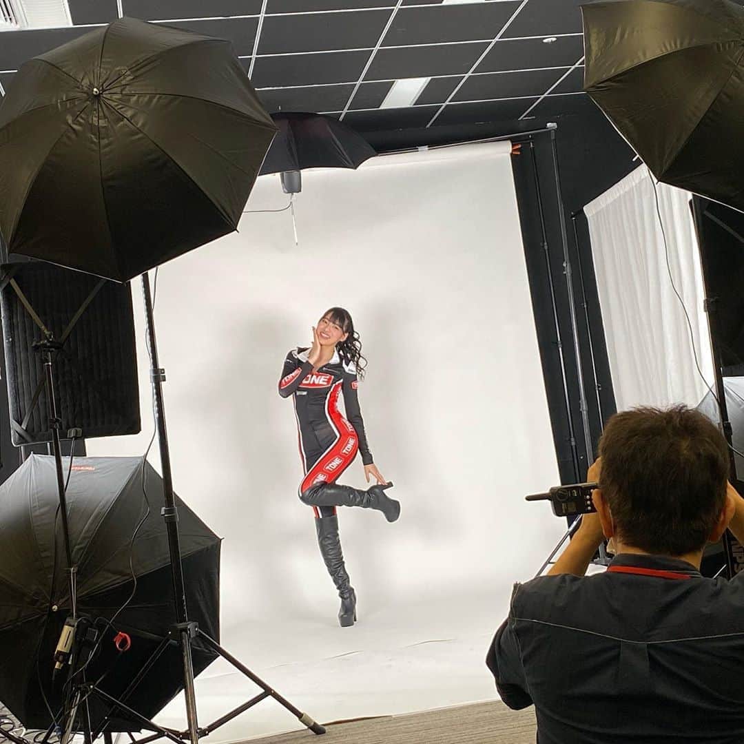 藤田いろはのインスタグラム：「ついに明日からはSuperGT 第7戦です！！﻿ 初めて現地に行けるので本当に楽しみです。﻿ 現地では日本レースクイーン大賞新人部門の先行投票出来る、ギャルズパラダイスの予約販売もあります🌟﻿ もしツインリンクもてぎにお越しの方がいらっしゃれば、投票してくださるとうれしいです🥺💕﻿ ﻿ 一緒にグランプリ獲ろうね🔥﻿ ﻿ ﻿ ﻿ ‪#藤田いろは#グラビア#gravure #japanesegirl #レースクイーン#tokyo  #l4l #aziangirl  #ビジョビ #模特 #뷰티스타그램 #셀카  #cosplay #黒髪ロング#팔로우#소통해요#셀스타그램#モデル #model #그라비아 #모델 #日本的 #性感內衣 #gt300 #日本レースクイーン大賞 #スーパーgt #sexy  #性感美女 #性感尤物」