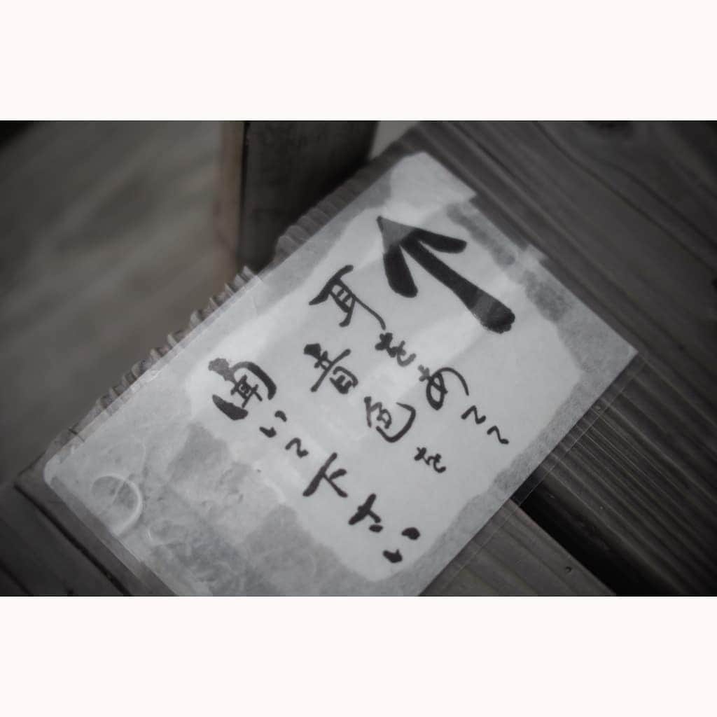 花澄さんのインスタグラム写真 - (花澄Instagram)「水滴がかわいい。＾＾ 水琴窟。 昨年来てすっかりお気に入りになった 泉涌寺の雲龍院にて。 人もほとんどいなくて 心地よい音を堪能しました。＾＾  macro switar 26mm f1.1 olympus pen Leica M10-P summilux 35mm f1.4 2nd  #tokyo#japan#olympus#olympuspen#olympuspenepl8#switar#macroswitar#macroswitar26mm#oldlens#cinelens#オールドレンズ#シネレンズ#oldlens_tokyo#花澄#tokyocameraclub#kazumiphotography#tokyocameraclub#leica#leicam10p#summilux#summilux35#summilux35mm2nd#oldlens#ライカ#ライカm10p#ズミルックス#ズミルックス35mm#京都#泉涌寺#雲龍院」11月6日 20時29分 - textisan