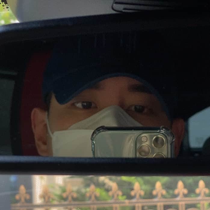 ビボム のインスタグラム：「우리의 눈은 참 신기해」