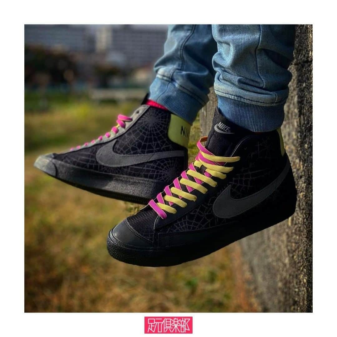 足元倶楽部 公式アカウントのインスタグラム：「ブランド : NIKE ( @nike) モデル名 : BLAZER MID ’77 BLACK/SMOKE GREY-LIMELIGH . (@7yoshitaku8 )さんの #足元倶楽部 . スニーカースナップは @ashimoto.club でポスト&チェック！ . #nike#nike✔#blazer#nikeblazer#nikeblazermid#nikeblazermid77 #足元クラブ #足元くら部#足元#あしもと倶楽部 #スニーカー #スニーカーコーデ #スニーカー同好会 #キックス #靴 #コーディネート#スナップ#ファッションスナップ #ストリートスナップ #お気に入りの一足 #今日の逸足#逸足 #운동화 #kicks#newkicks」