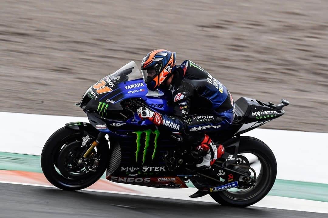 YamahaMotoGPさんのインスタグラム写真 - (YamahaMotoGPInstagram)「💬 @garrettgerloff, #EuropeanGP FP1 Result - P16:  "Man, what an experience! That was amazing, to ride the YZR-M1. There are so many things that are amazing about the bike. They are reminding me of the R1, but at the same time they are different – it‘s just another level of motorcycle. It was super cool! ’Thank you‘ to Yamaha for giving me the opportunity, and we‘ll see what happens in the second session. I‘m just really happy to be here."  #MonsterYamaha  #MotoGP」11月6日 20時54分 - yamahamotogp