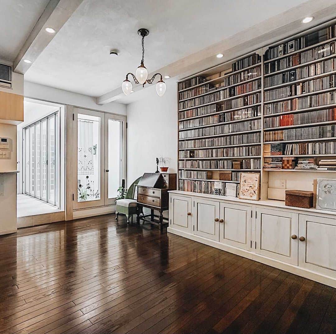 カウカモ ｜『一点もの』の住まいに出会おうのグルメインスタ