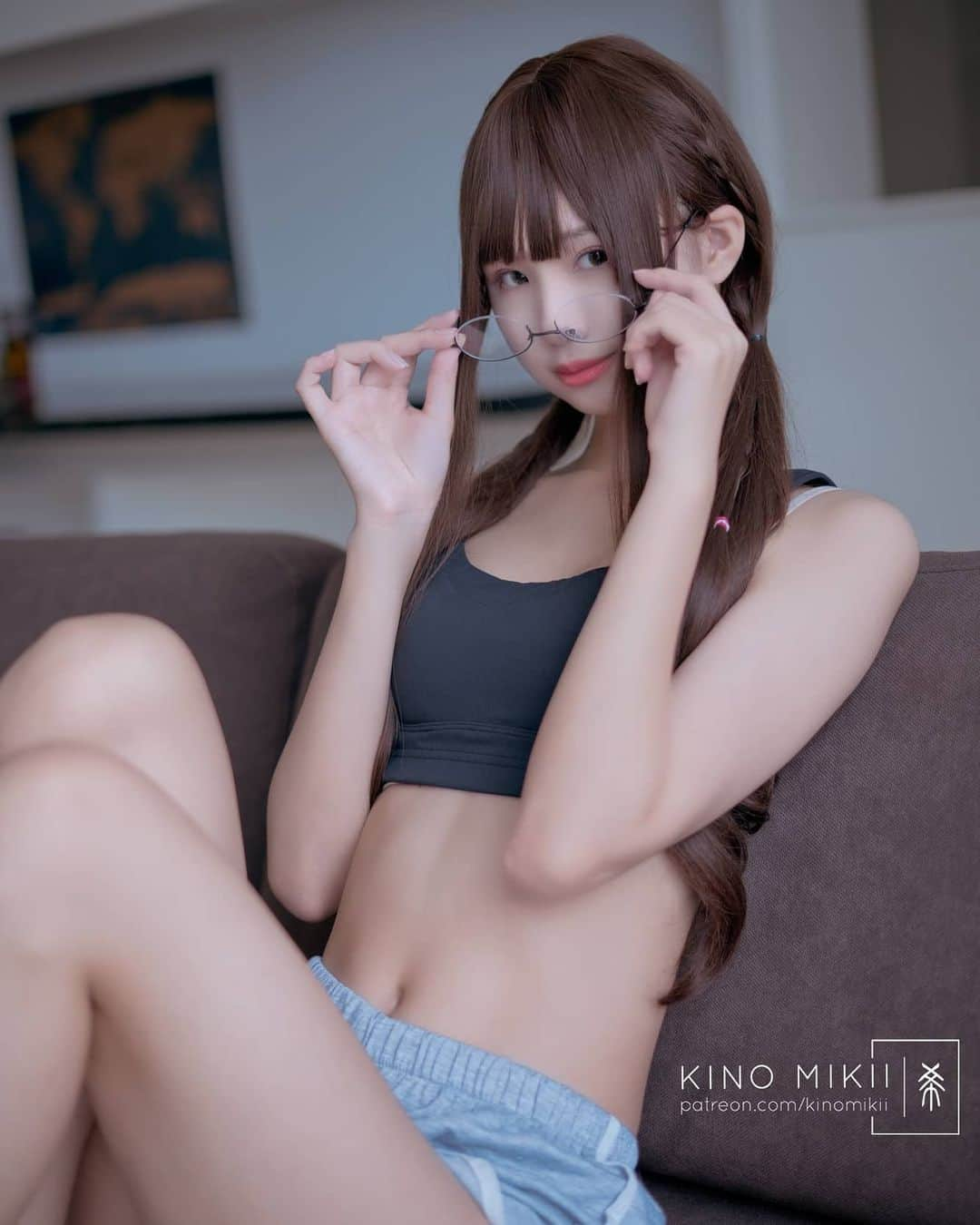 KinoMikiiのインスタグラム：「November Higher Gravure Tier Do you like my casual look?」