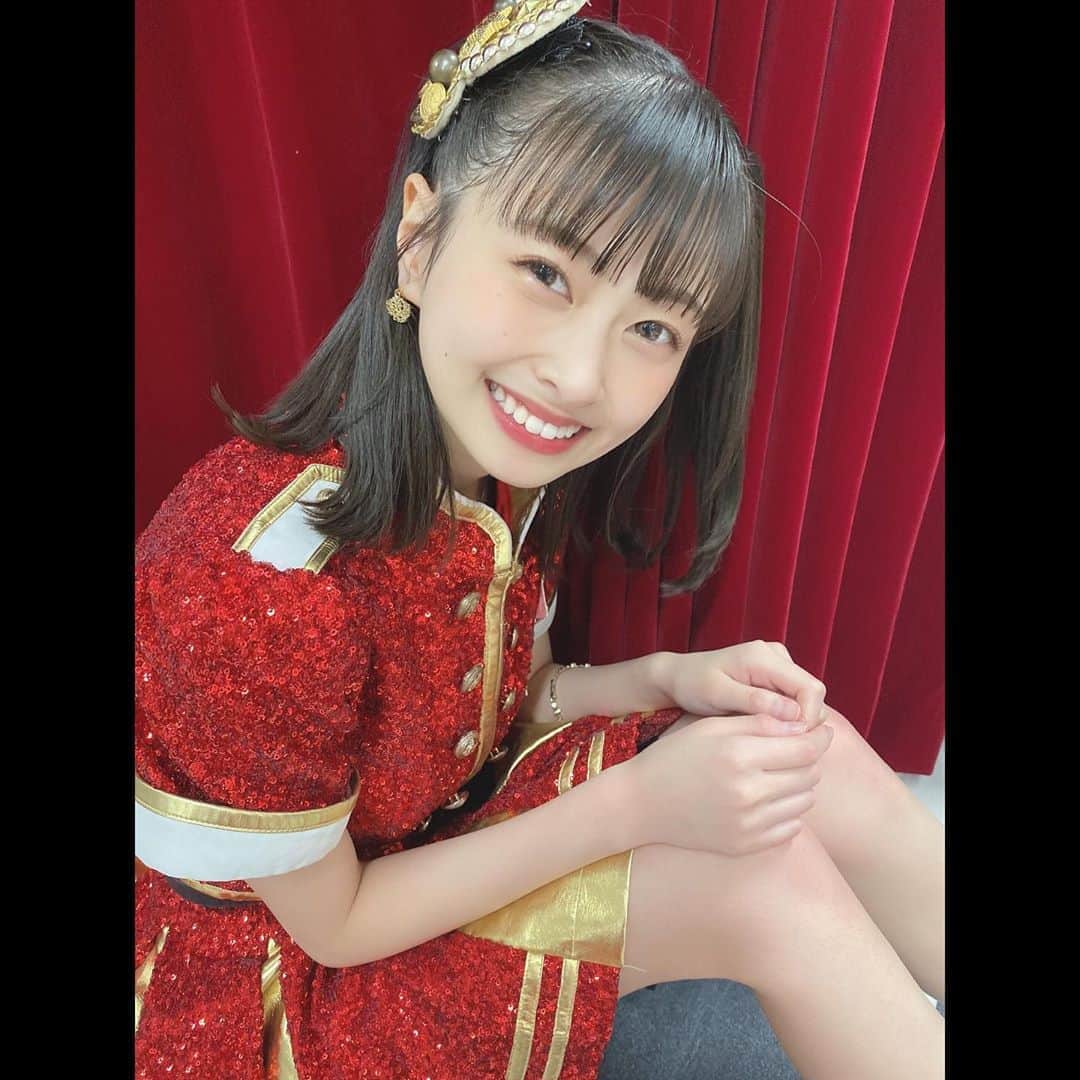 松岡はなのインスタグラム：「赤似合う〜？ #博多なないろ公演」