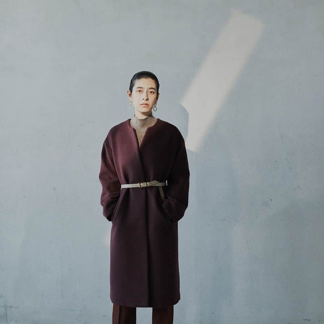 ozoc_officialのインスタグラム：「C4 AUTUMN COLLECTION 2020﻿ @ozoc_c4﻿ 「independent lines」﻿ ﻿ ﻿ ART DIRECTOR ／YOSHIHIDE UCHIDA﻿ @yoshihideuchida﻿ PHOTO／SAKI OMI（io）﻿ @omisakii﻿ HAIR＆MAKE／MASAYOSHI OKUDAIRA﻿ @masayoshiokudaira﻿ MODEL／RIONA（AMAZONE）﻿ @riona__n﻿ ﻿ ﻿ ﻿ ﻿ ﻿ #c4_official﻿ #ozoc_c4﻿ #20AW﻿ #Collection﻿ #CasualLuxury﻿ #ClassicTaste﻿ #CoordinateMismatch﻿ #CleanIntelligent﻿ #シーフォー」