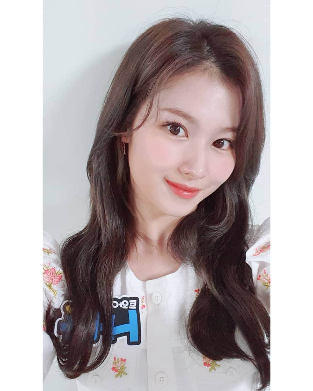 サナさんのインスタグラム写真 - (サナInstagram)「Sana x Idol on Quiz ーーーーーーーーーー Follow > @sana.twice.kr < . @twicetagram #TWICE#트와이스#ONCE#Sana#사나 #Nayeon#나연#Jeongyeon#정연#Momo#모모#Jihyo#지효#Mina#미나#Dahyun#다현#Chaeyoung#채영#Tzuyu#쯔위」11月6日 21時18分 - sana.twice.kr