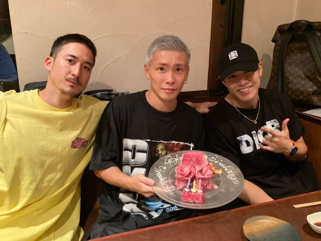 岩田翔吉さんのインスタグラム写真 - (岩田翔吉Instagram)「Victory celebration 🥩🎉 いつもありがとうございます👏🏻 #rconte #riku #青山陸 #therampage #exiletribe」11月6日 13時18分 - shokichiiwata_tokyo