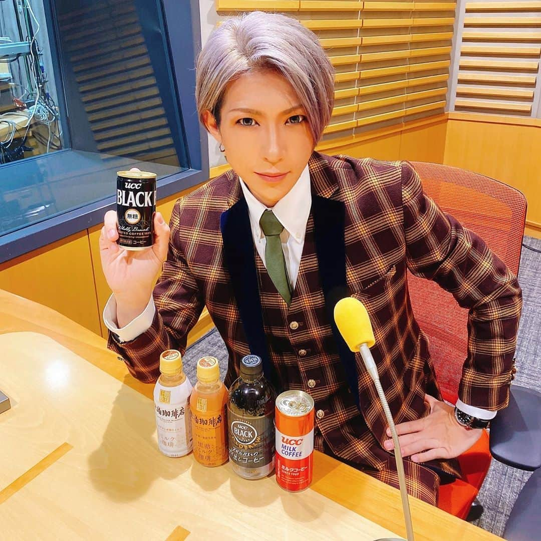 歌広場淳のインスタグラム：「☕️💜」