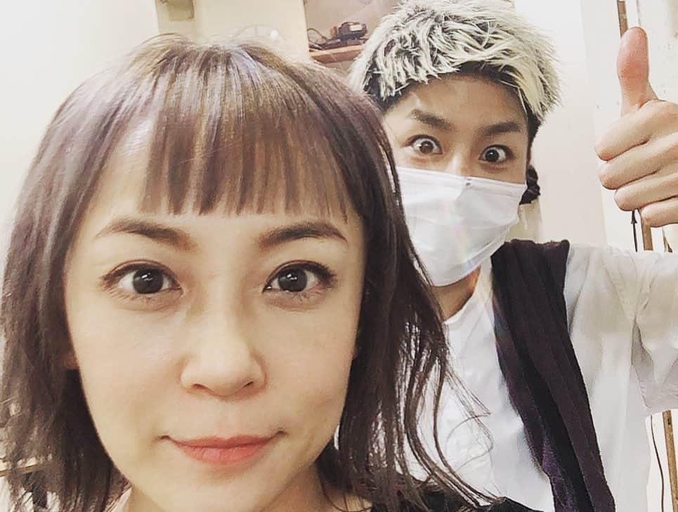 佐藤仁美さんのインスタグラム写真 - (佐藤仁美Instagram)「美容院いったよ  前髪切って 色チェン いい色や  ありがとう」11月6日 13時47分 - sato.hitomi.19791010