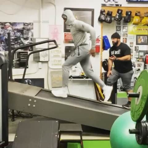 デイミアン・リラードのインスタグラム：「Stay ready so you don’t have to get ready.」