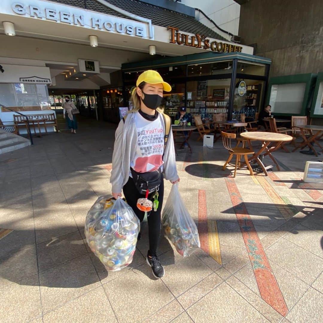 KYAM(きゃむ)さんのインスタグラム写真 - (KYAM(きゃむ)Instagram)「お金尽きたので缶広いしましたが、 6キロで184円にしかなりませんでした、、 世の中甘くないです🥺 . . . . . #きゃむっと旅 #兵庫なう #兵庫で応援協力してくれる方DM下さい❤ #100万人チャンネル登録行くまで家に帰れません #缶 #缶拾い #お金尽きた #一文無し #一文無しになりました  #きゃむ #kyam #djkyam #きゃむはめ波 #youtuber  #youtubeやってますプロフィールにurlあります  #lol #likeplease  #likeforfollow  #ふぁいんだー越しの私の世界  #instagood  #instalike #japanesegirl  #japan  #model #love #つながりたい人とつながりたい  #推してください💖  #みんなの力できゃむを有名にして下さい #有名になりたい  #歩く栄養ドリンク目指してます」11月6日 13時48分 - kyamhameha